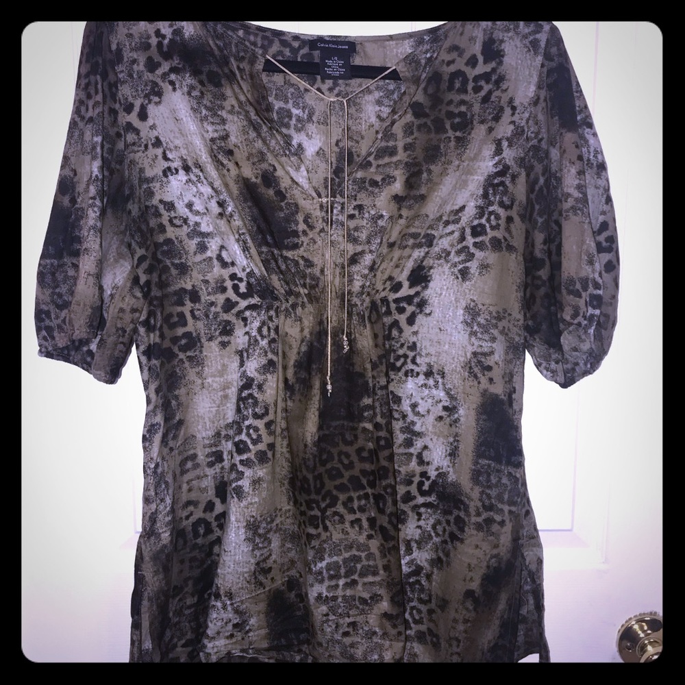 PRICE DROP 🚨Calvin Klein Jeans Cheetah Top
